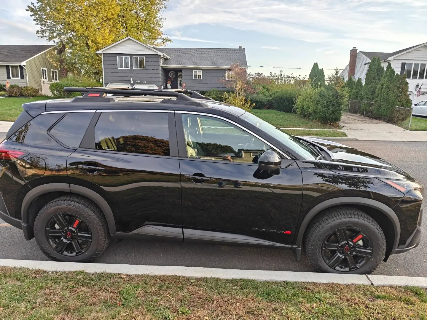 Nissan Rogue Shown in Super Black paint Color