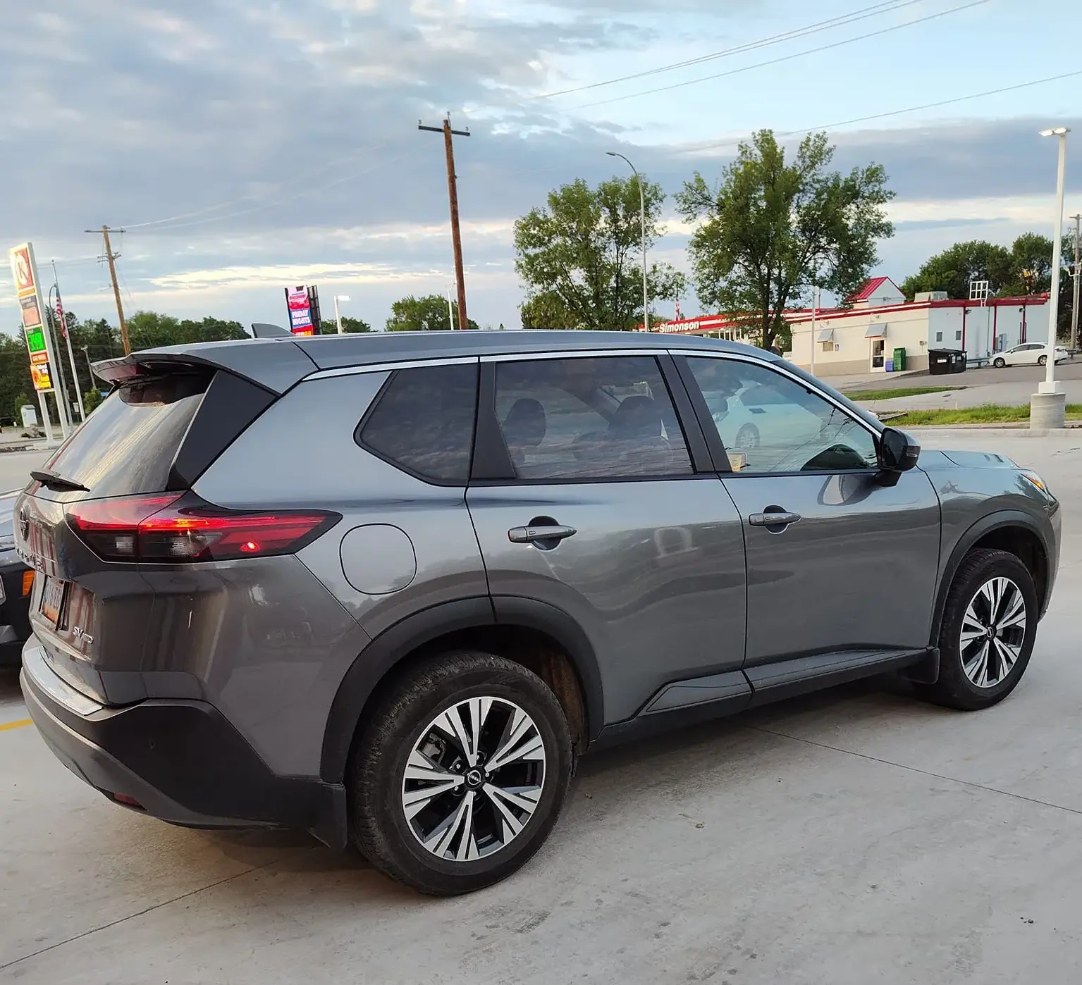 Nissan Rogue With Boulder Gray Pearl Paint Color