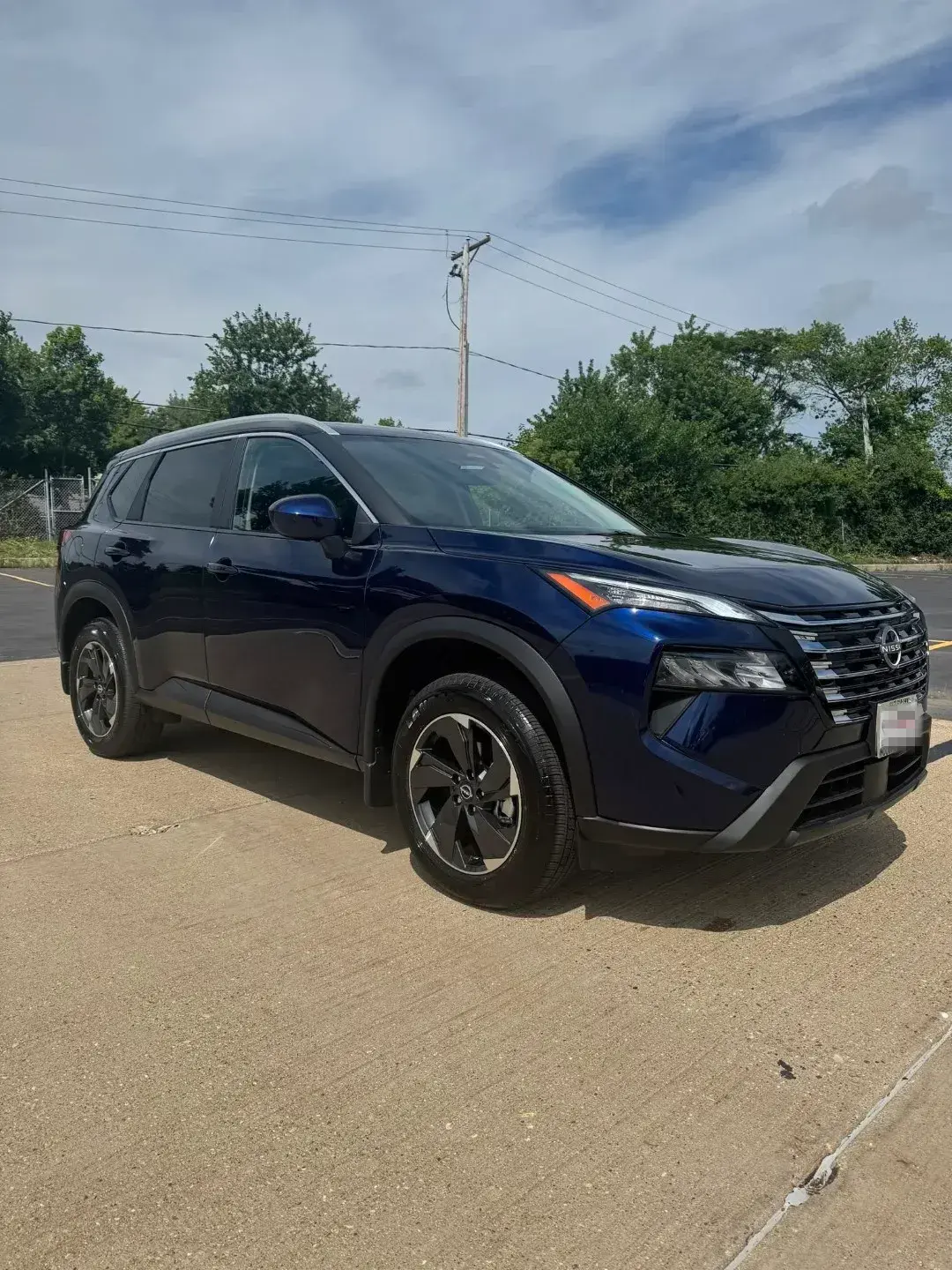 Nissan Rogue WithDeep Ocean Blue Pearl Paint Color
